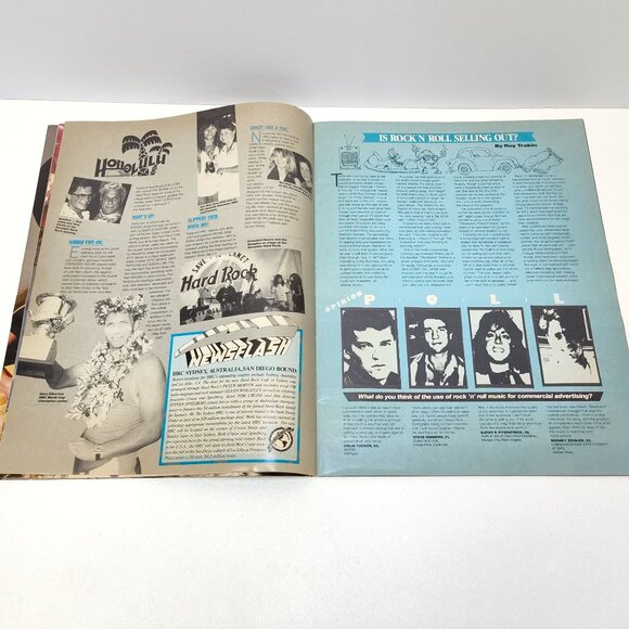 Hard Rock Cafe Magazine Featuring Dan Aykroyd As Elwood Blues 1980s Memorabilia - Picture 3 of 8